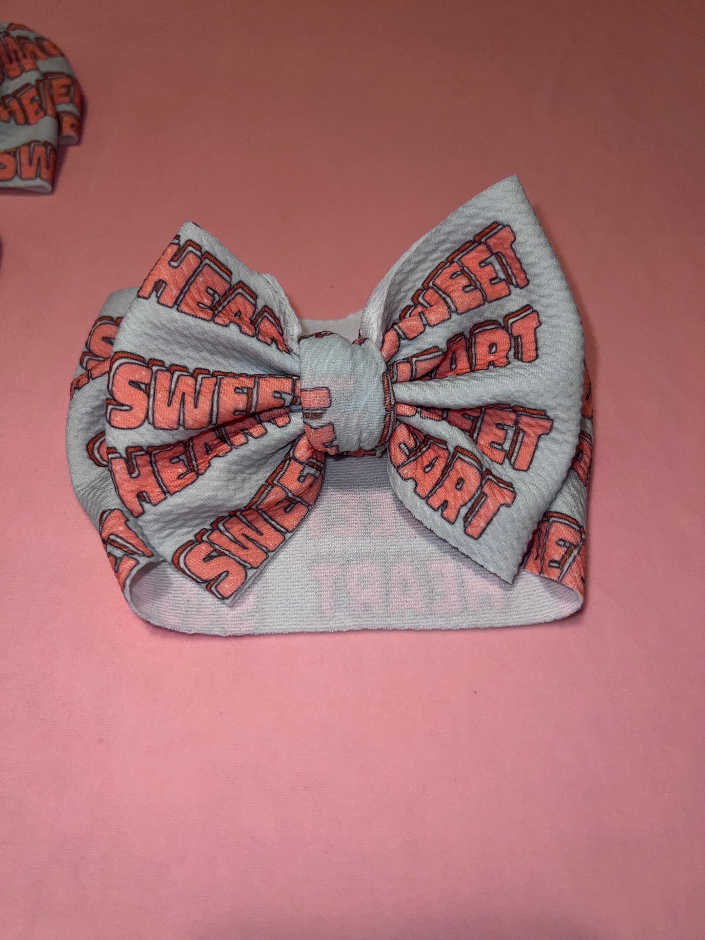 Sweet heart bow