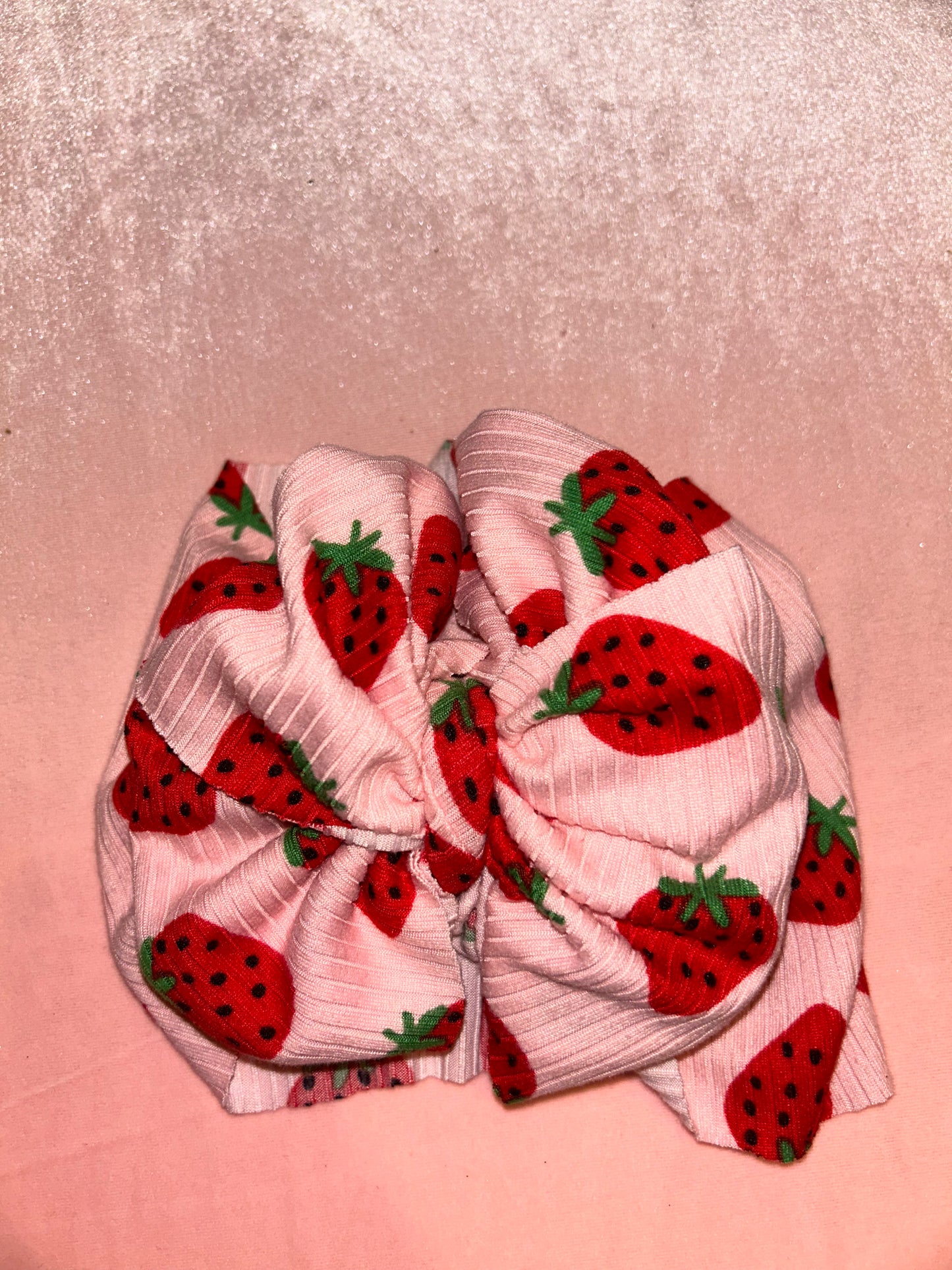Strawberry bows